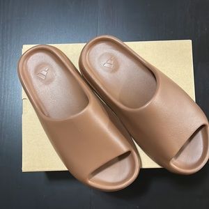 Yeezy’s slide size 11 brand NEW!! NEVER WORN!!!